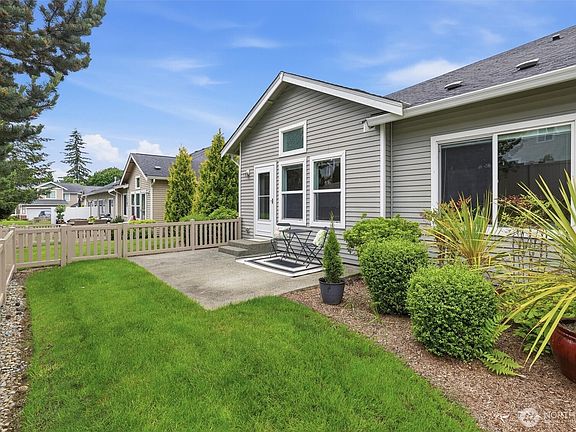 3rd image of 2514 85th Drive NE #C4