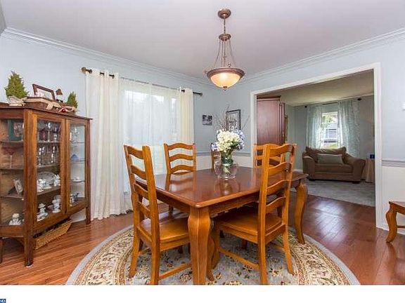4th image of 212 Glenfield Ln