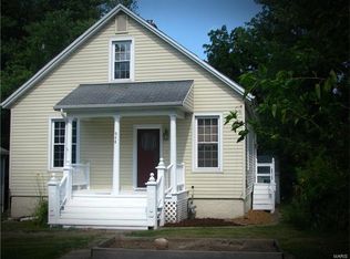 948 Hillsboro Ave, Edwardsville, IL 62025