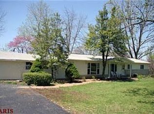 405 Glyn Cagny Rd, Ballwin, MO 63021