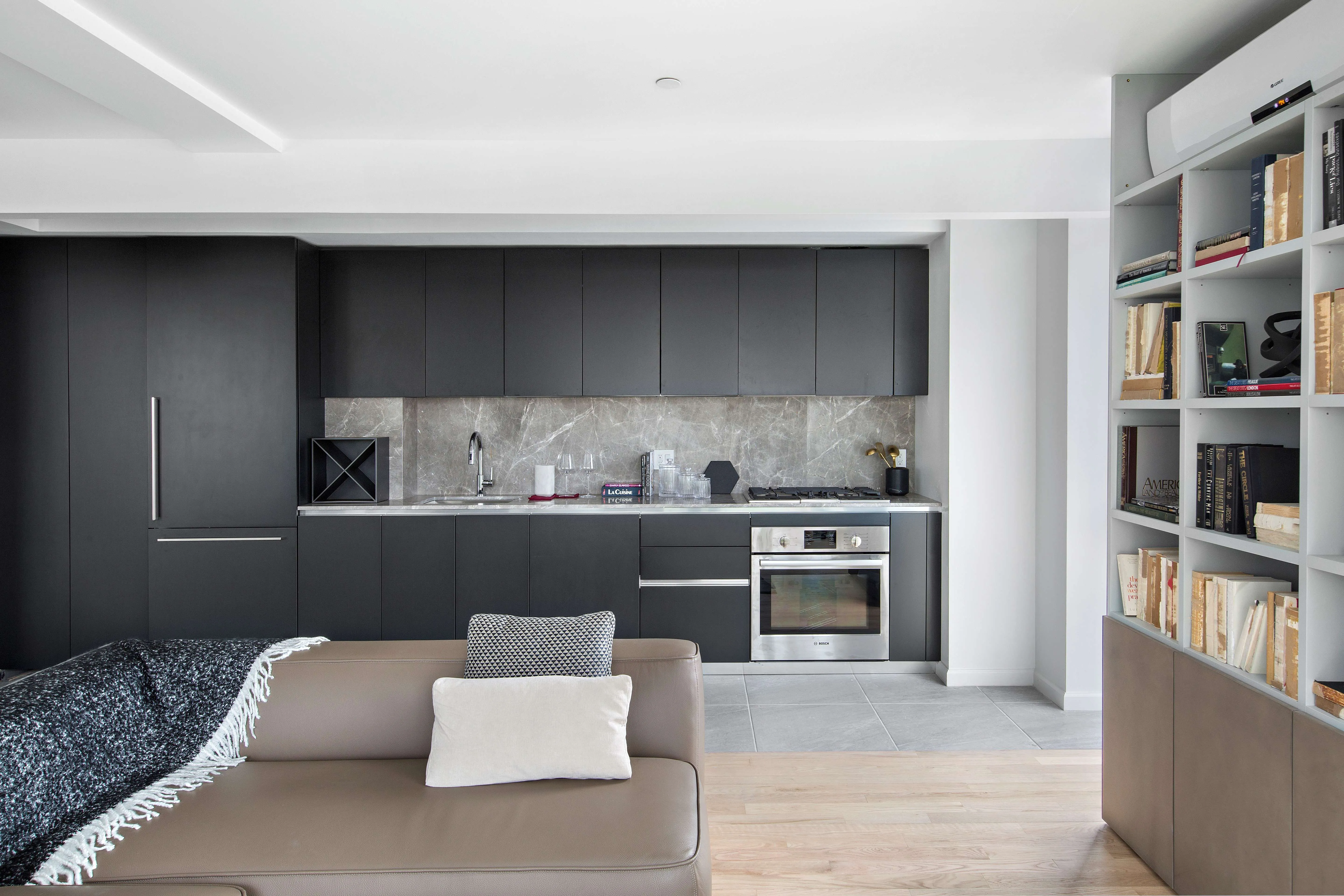42 Allen Street in Lower East Side : Sales, Rentals