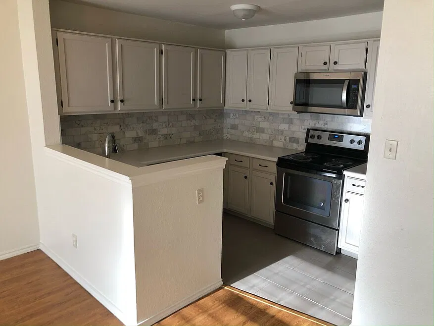 1 bed, 600 sqft, $1,200 — Photo 2