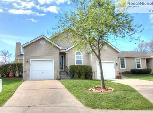 7124 N Kingston Ct, Gladstone, MO 64119