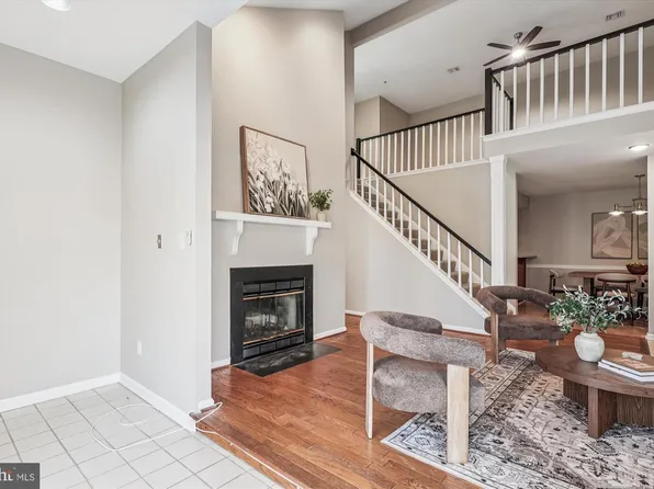 2704 Summerview Way APT 302, Annapolis, MD 21401