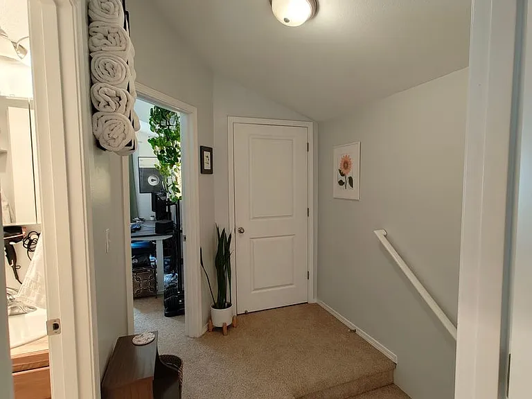 1542B 15th Ave S — Photo 10