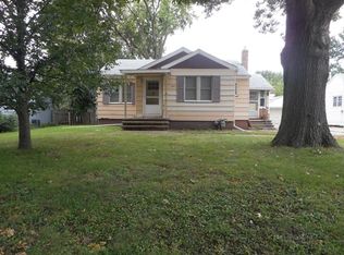 142 W McClure St, Kewanee, IL 61443