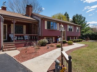 15 Dove Ln, Bridgewater, MA 02324