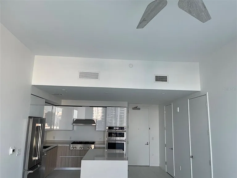 400 Central Ave #606 — Photo 9