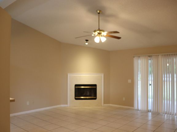 5th image of 7981 Macinnes Dr