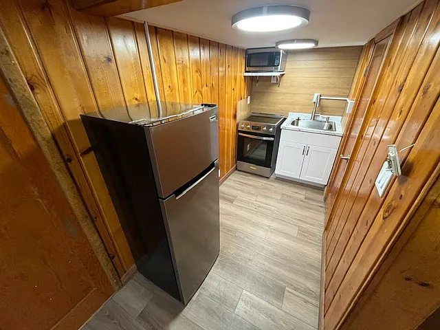 1017 W Spruce St #4 — Photo 6