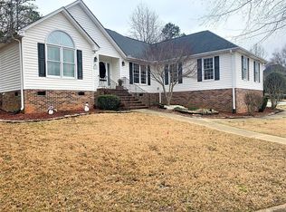 2 Norvin Ct, Simpsonville, SC 29680