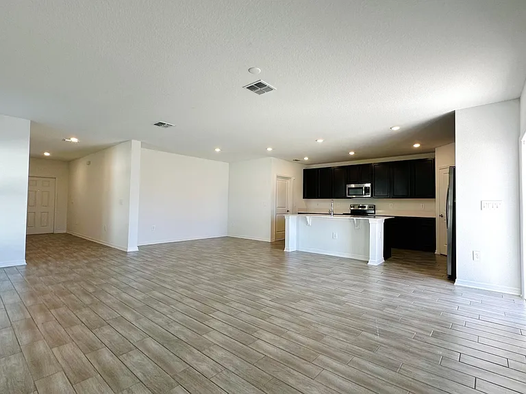 924 Serchio St — Photo 8