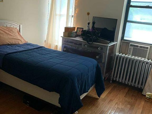 3rd image of 549 2nd Ave #4