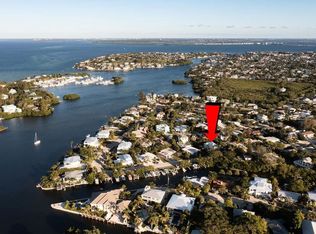 235 85th St, Holmes Beach, FL 34217