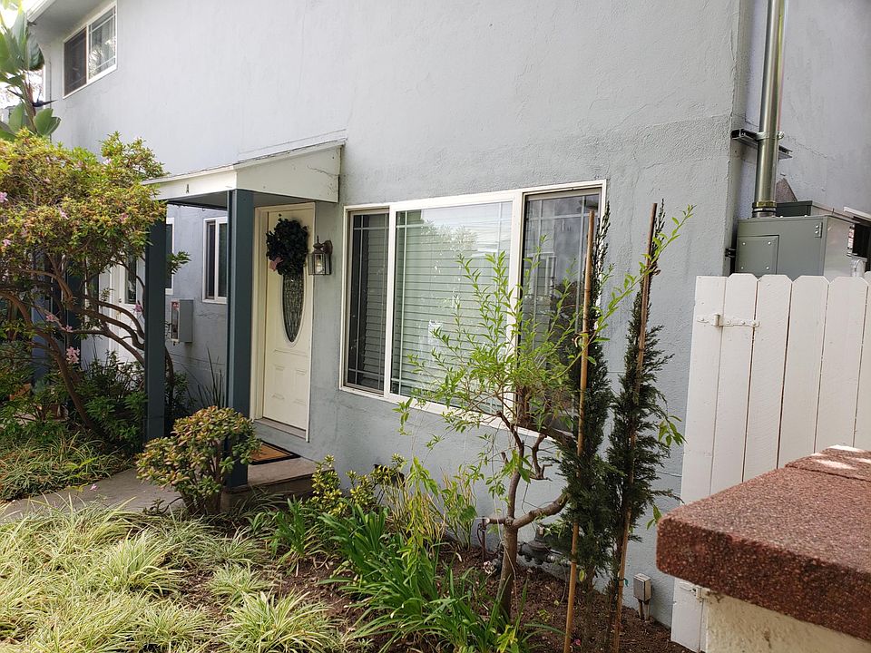 1st image of 16150 W Sunset Blvd #57c18da4f