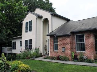 528 Thorngate Pl, Millersville, PA