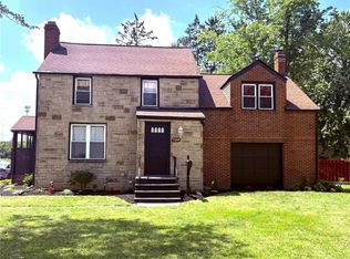7254 Craigmere Dr, Middleburg Heights, OH