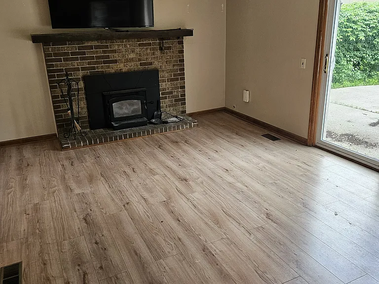 880 Dickson Ln — Photo 18