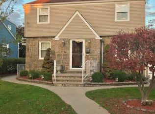 63 Soundview Ave, Yonkers, NY 10704