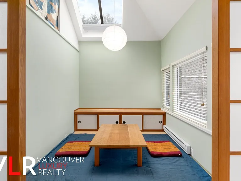 2535 York Ave #103 — Photo 15