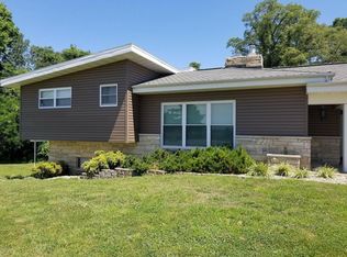 220 Oak Terrace Dr, Chester, IL 62233