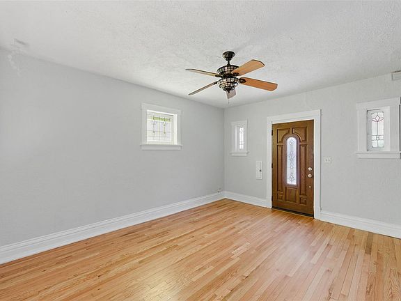 5th image of 4079 Quincy St
