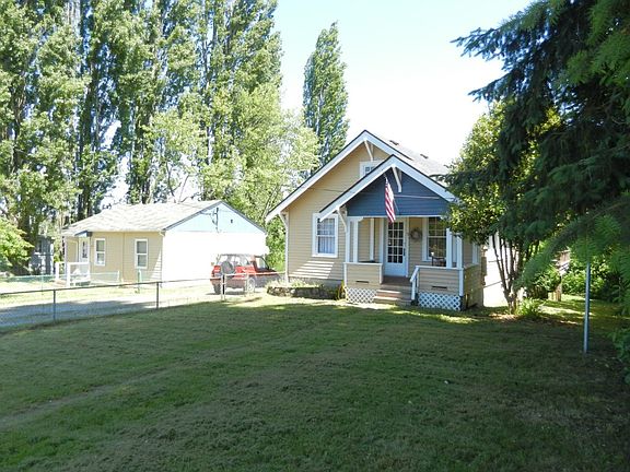 2nd image of 1520 Rainier Ave