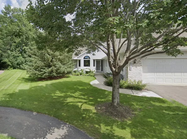 8325 Norman Creek Trl, Bloomington, MN 55437
