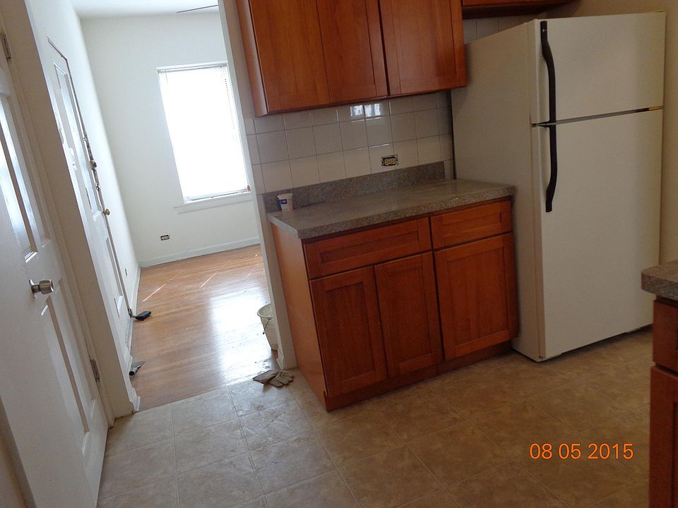 1st image of 4852 W Hutchinson St APT 8A