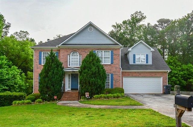 1st image of 400 Saint Marks Dr