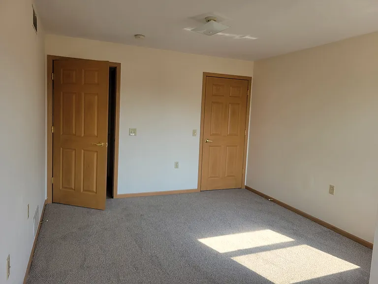 240 Ash St #2 — Photo 9