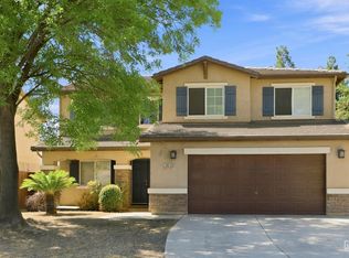 10619 Grand Prairie Dr, Bakersfield, CA 93311