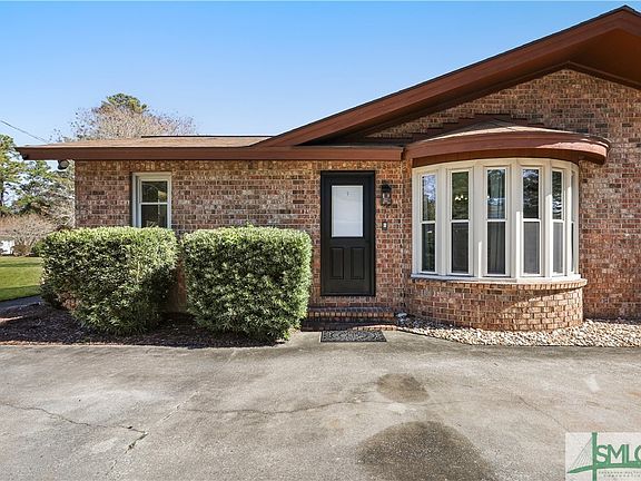 3rd image of 73 Lynn Avenue