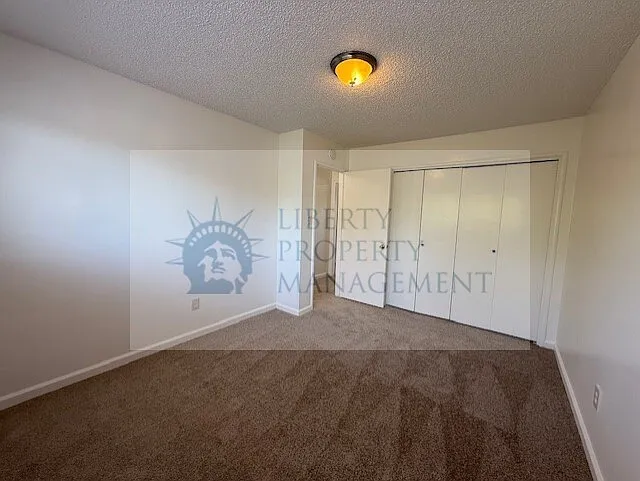 2512 W Bristol Ave — Photo 6