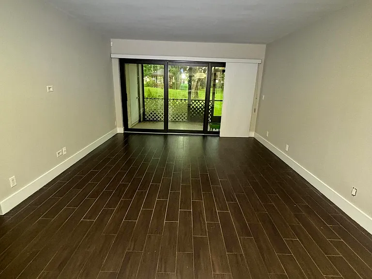 2225 SW 15th St #225 — Photo 14