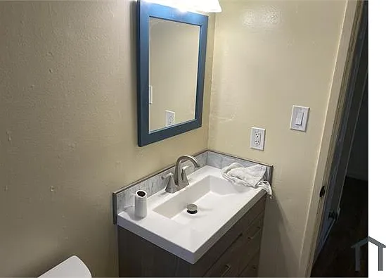 2737 Harold St #3 — Photo 5
