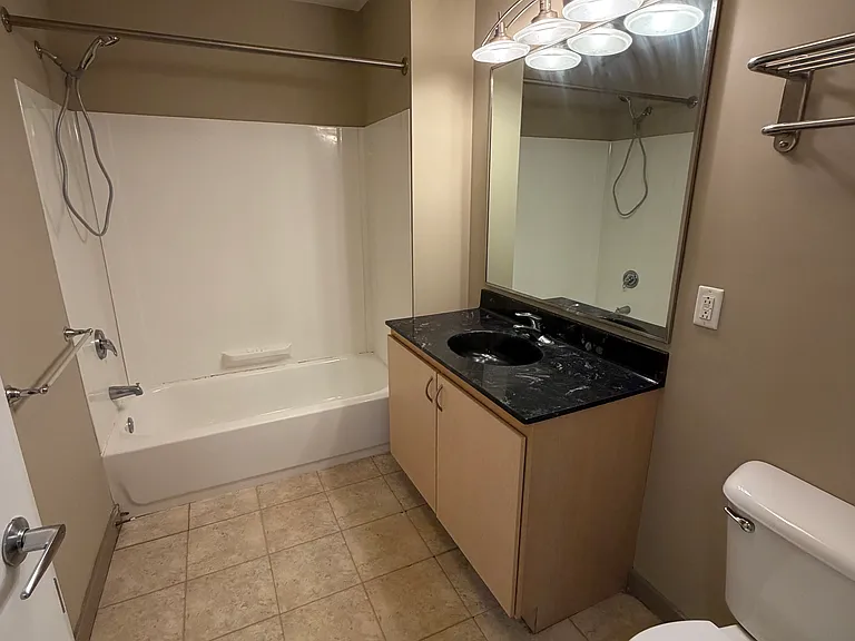 815 Arch 37 St #519 — Photo 8