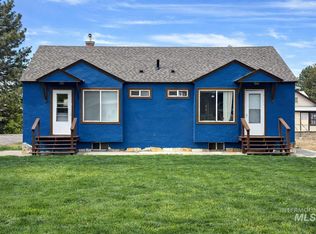 217 & 219 Oregon St, Gooding, ID 83330