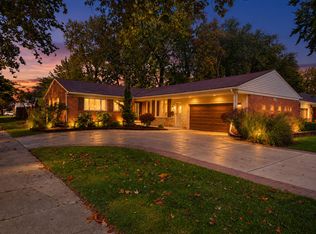 21203 River Rd, Grosse Pointe Woods, MI 48236