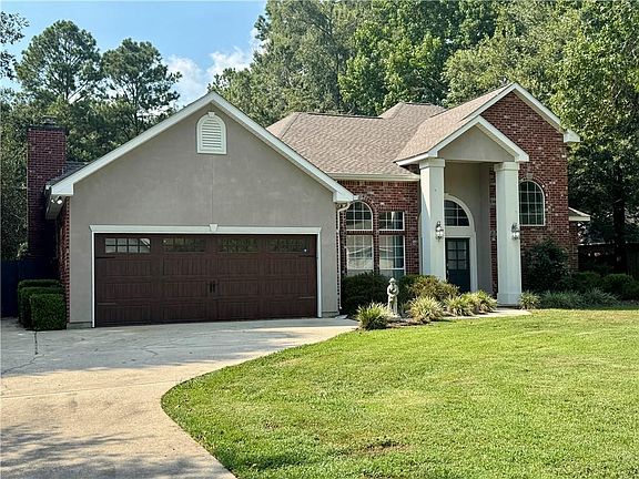 3rd image of 337 Winchester Cir