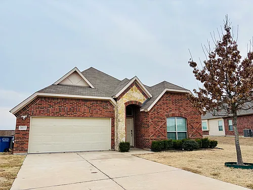 3010 Sweetwater Trl Photo 1