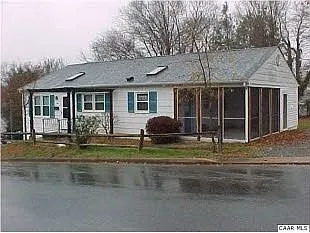 1000 Saint Charles Ave photo 1