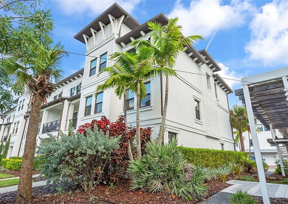 1st image of 4931 W PAUL AVENUE #1