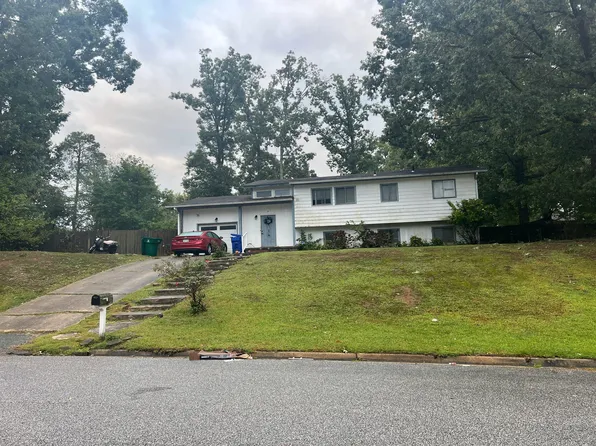 5 Iris Ln, Newport News, VA 23608