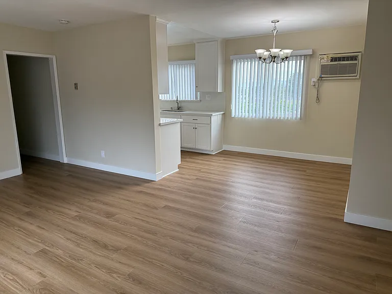 2601 N Glenoaks Blvd #E — Photo 5