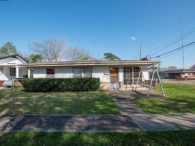 18 Tulip Dr, Gretna, LA, 70053