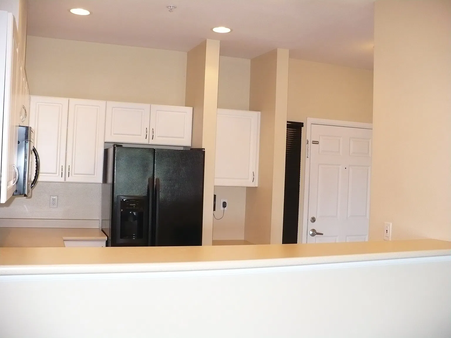 2 bed, 1318 sqft, $3,600 — Photo 2