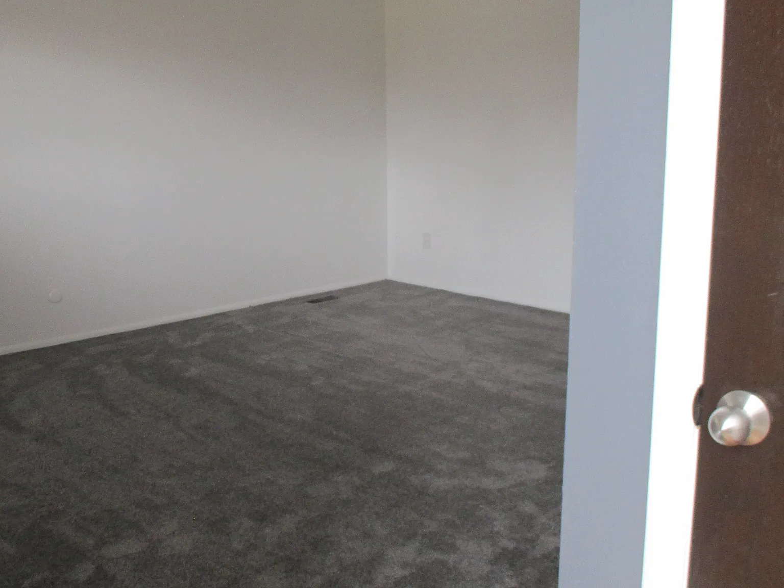 2 bed, 1100 sqft, $995 — Photo 3