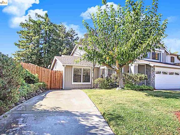 3rd image of 4654 Antelope Way