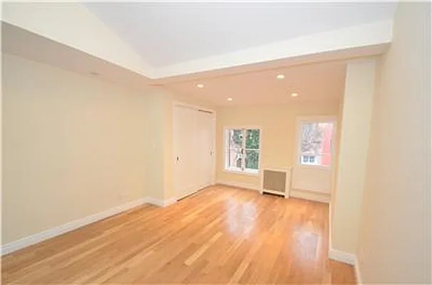 Rented by Buchbinder & Warren | media 19